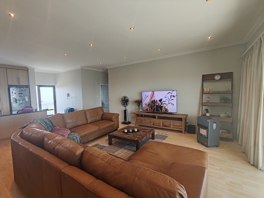 To Let 2 Bedroom Property for Rent in Big Bay Western Cape